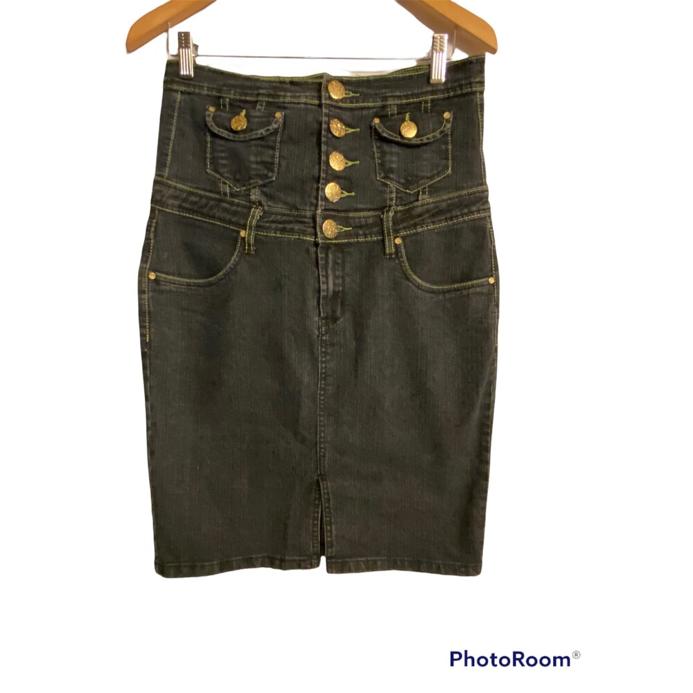 Denim Skirt Lots of Buttons Size 9 Luxury Blues Collection